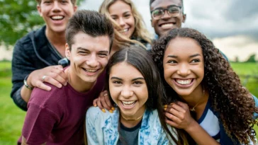 17 Best Everyday Teen Fashion Brands To Try This Year